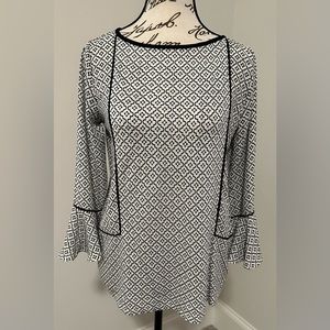 Like New Ann Taylor Loft Top. XSP.  Perfect condition.